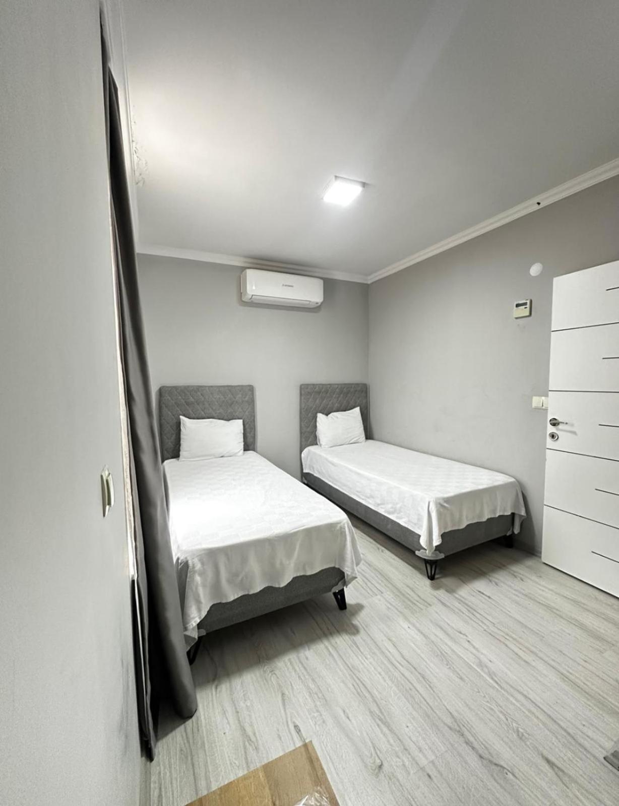 Bazalt Apart Hotel ทรับซอน ภายนอก รูปภาพ