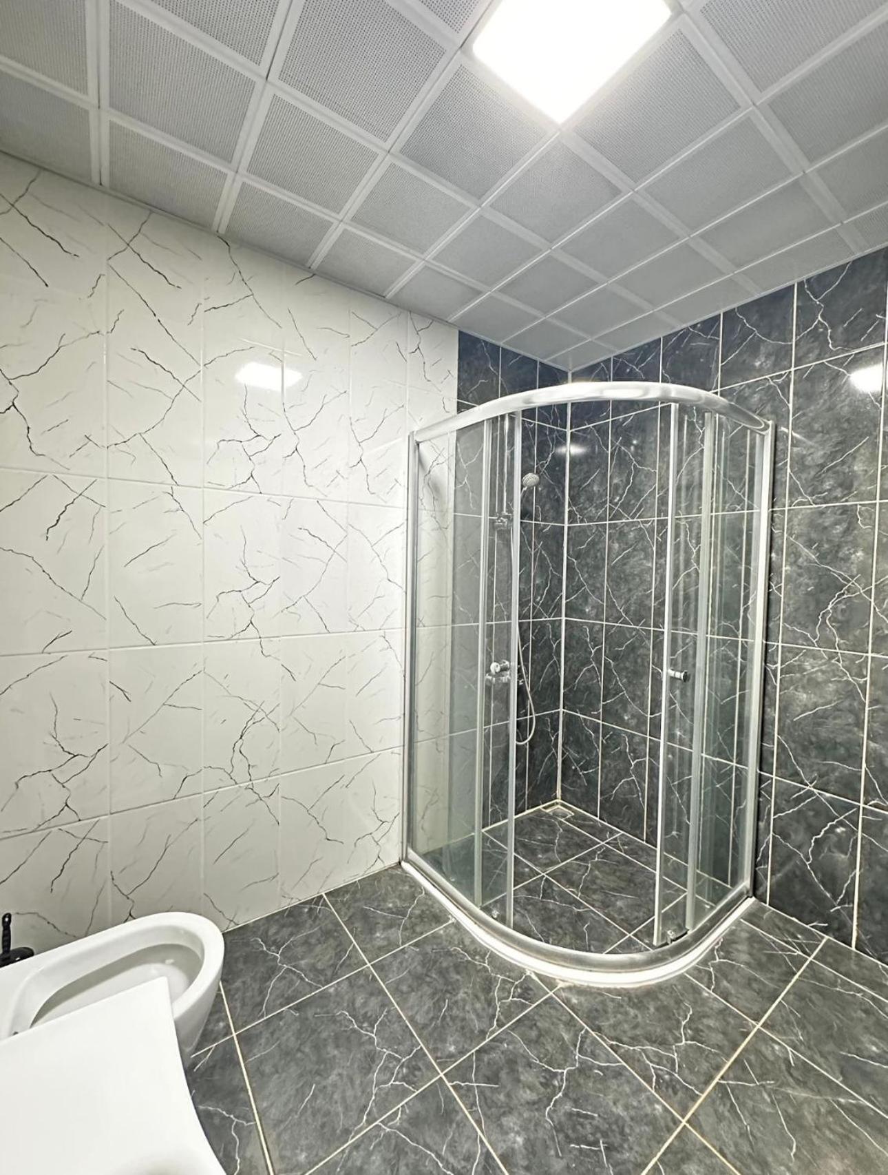 Bazalt Apart Hotel ทรับซอน ภายนอก รูปภาพ